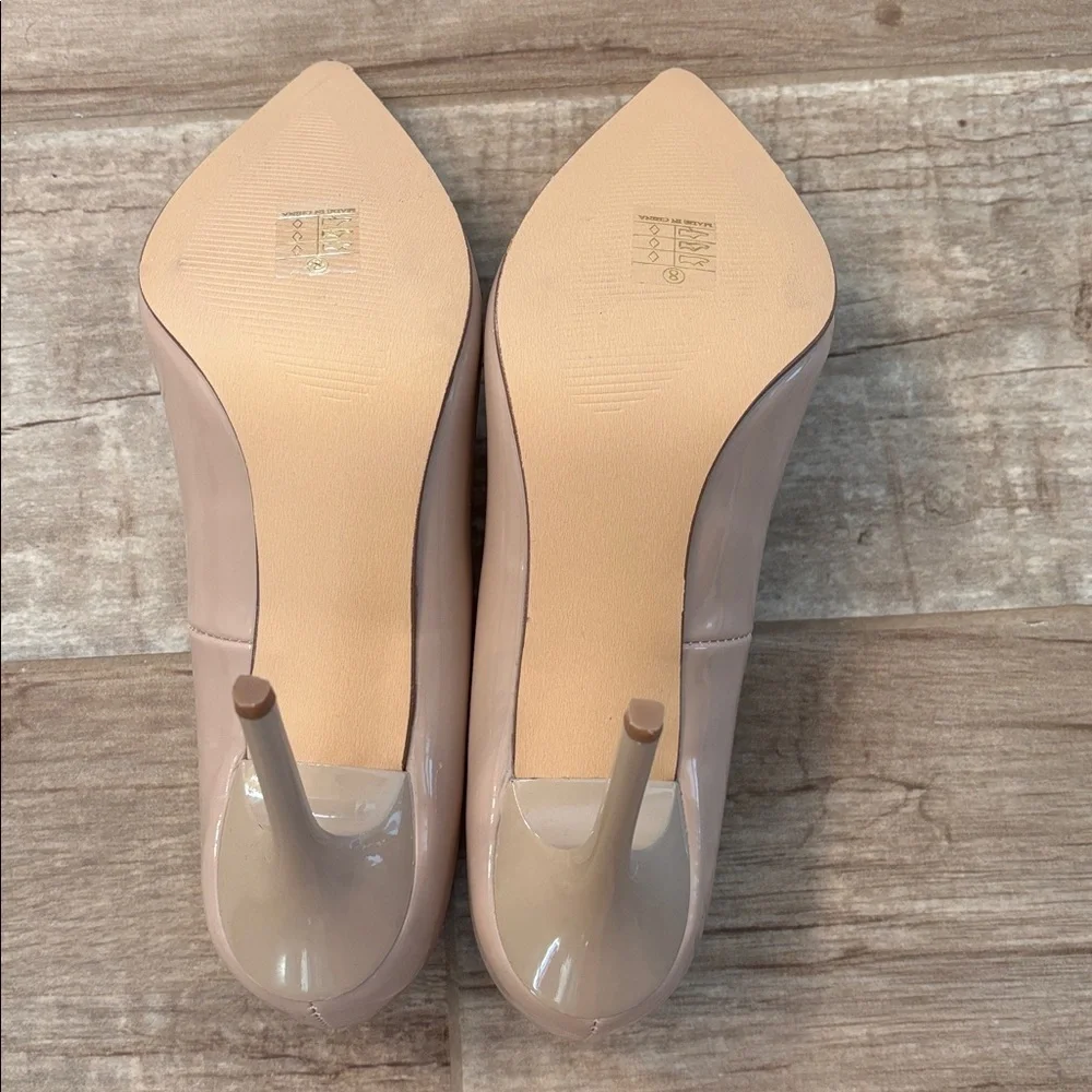 Pleaser Blush Patent Heels- NWOT - Picture 3 of 3